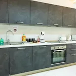 Ra6 - New, Bright & Spacious - Sliema-gzira Area! グジラ