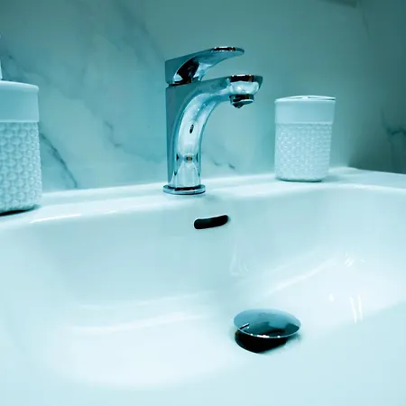 Ra6 - New, Bright & Spacious - Sliema-gzira Area!