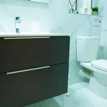 Apartment Ra6 - New, Bright & Spacious - Sliema-gzira Area!