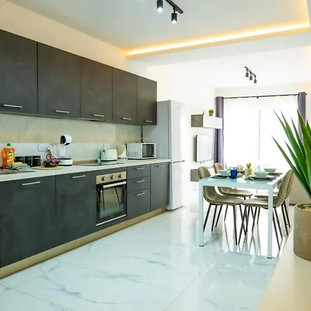 Ra6 - New, Bright & Spacious - Sliema-gzira Area!