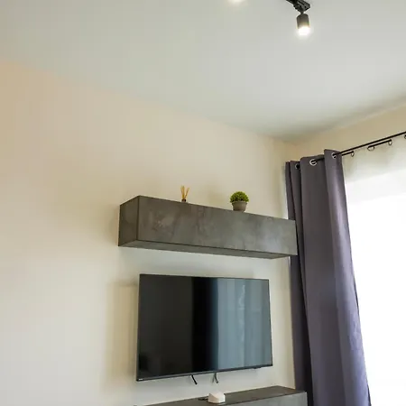 Ra6 - New, Bright & Spacious - Sliema-gzira Area! Gzira