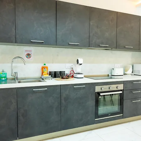 Ra6 - New, Bright & Spacious - Sliema-gzira Area! Gzira