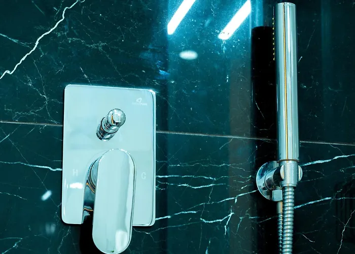 Apartamento Ra6 - New, Bright & Spacious - Sliema-gzira Area! *