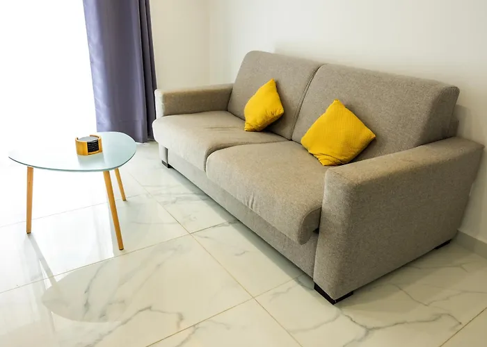 Apartamento Ra6 - New, Bright & Spacious - Sliema-gzira Area! *