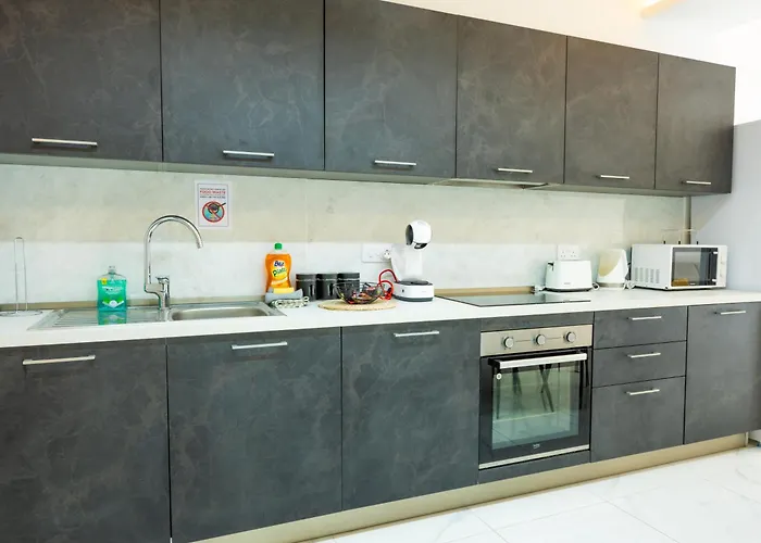 Ra6 - New, Bright & Spacious - Sliema-gzira Area! Gzira