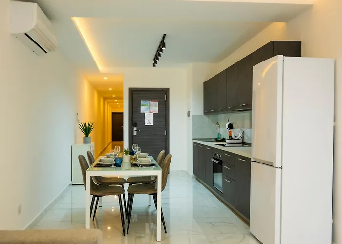 Apartamento Ra6 - New, Bright & Spacious - Sliema-gzira Area! Gzira